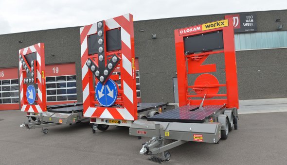 Loxam expands its product portfolio with solar arrow warning trailers with LED lighting and display