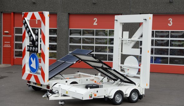 Mourik acquires eight arrow warning trailers and three VW 1700 S VMS-trailers for their incident management department