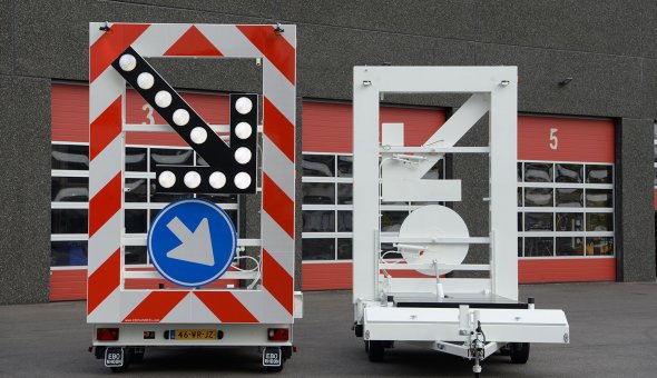 Mourik acquires eight arrow warning trailers and three VW 1700 S VMS-trailers for their incident management department