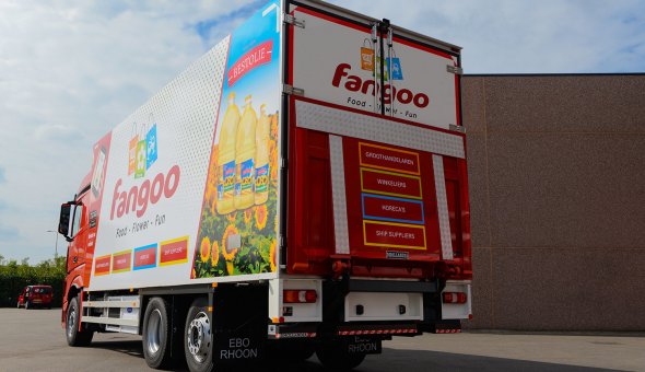 Multi-temp refrigerated rigid built on Mercedes Actros equiped with rear view camera