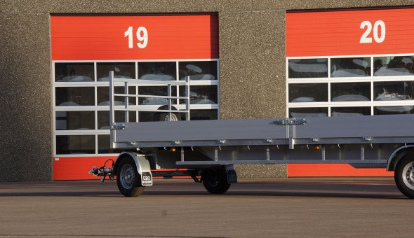 Open bogie trailer equiped with aluminium drop sides