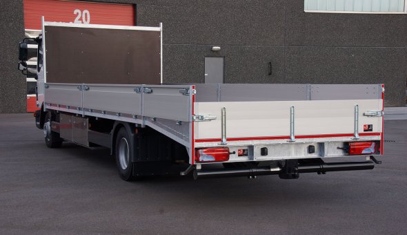 Open truck body with aluminium sides and hardwood