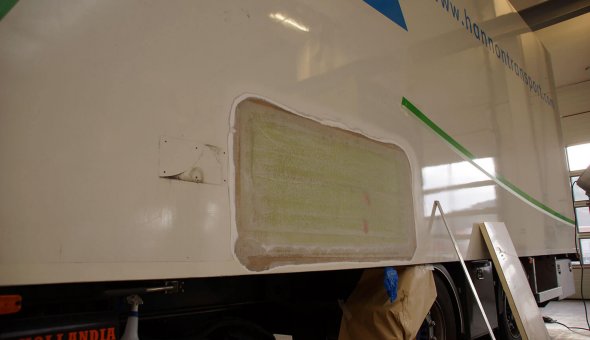 Polyster repair to an isotherm trailer truck body