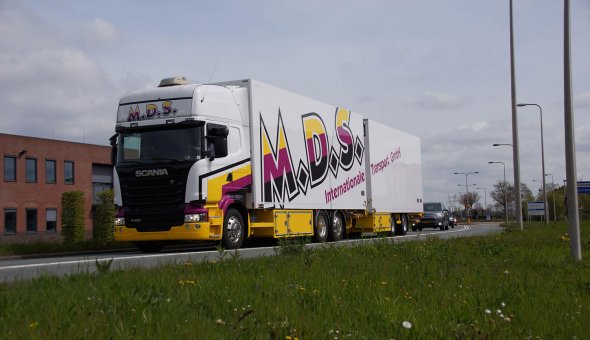 Refrigerated truck combination built on DAF truck for Flower transport MDS Deutschland