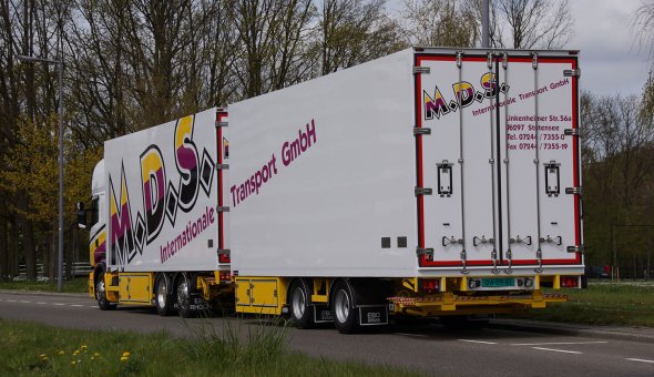 Refrigerated truck combination built on DAF truck for Flower transport MDS Deutschland