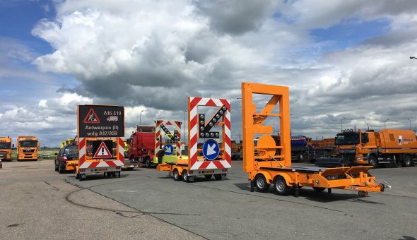 Vermeulen Groep invests in VW 1700 S VMS-trailers and arrow warning trailers with Traffic Fleet