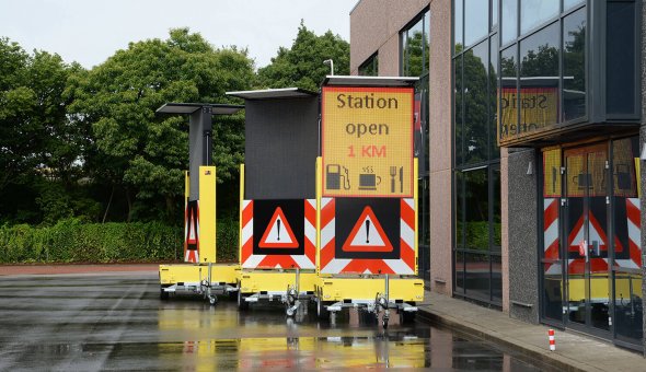 Thirty full-colour VMS-trailers for Fero Signalisation with full-colour 96x80 pixels LED display