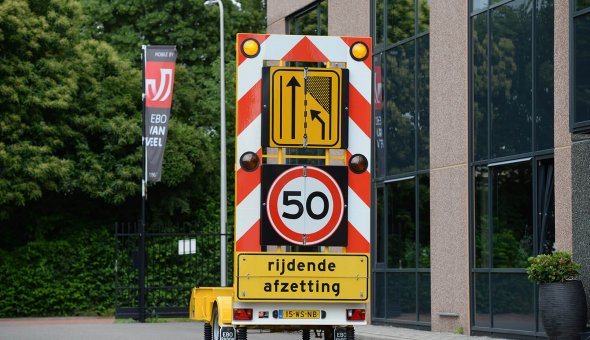 Arnhem Diamant chooses for Traffic warning trailer