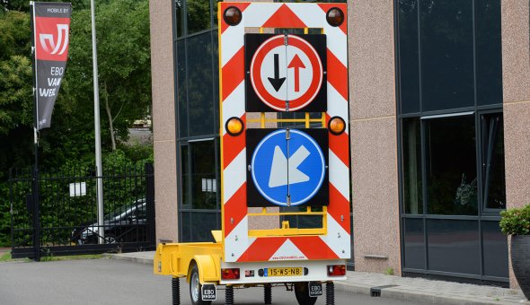 Arnhem Diamant chooses for Traffic warning trailer
