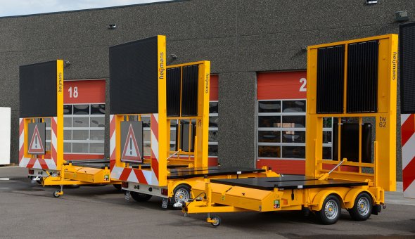 Heijmans Materieelbeheer invests in ten full-colour VMS-trailers