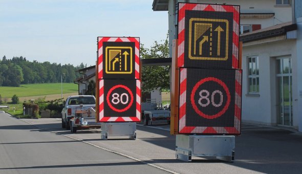 34x Totems to make road closures safer for road workers